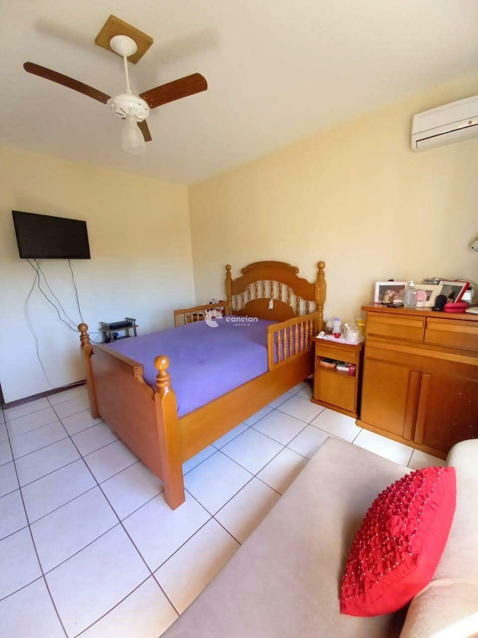 Casa à venda no Camobi: 