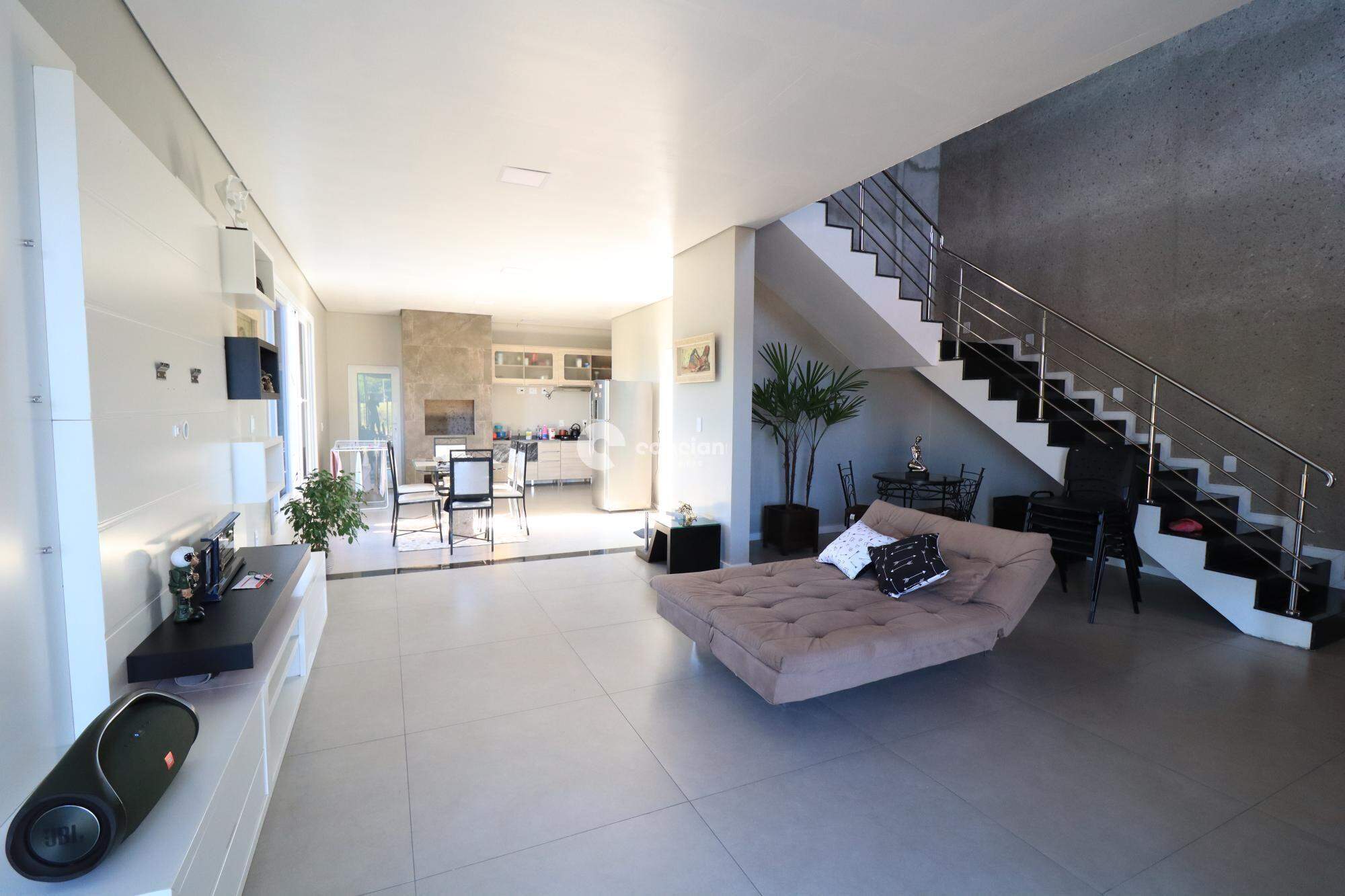 Casa à venda no Tomazetti: 