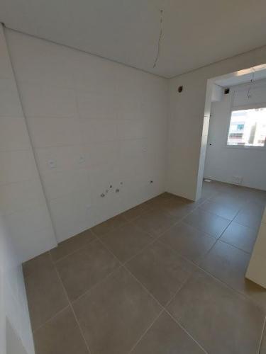 Apartamento à venda no Menino Jesus: 