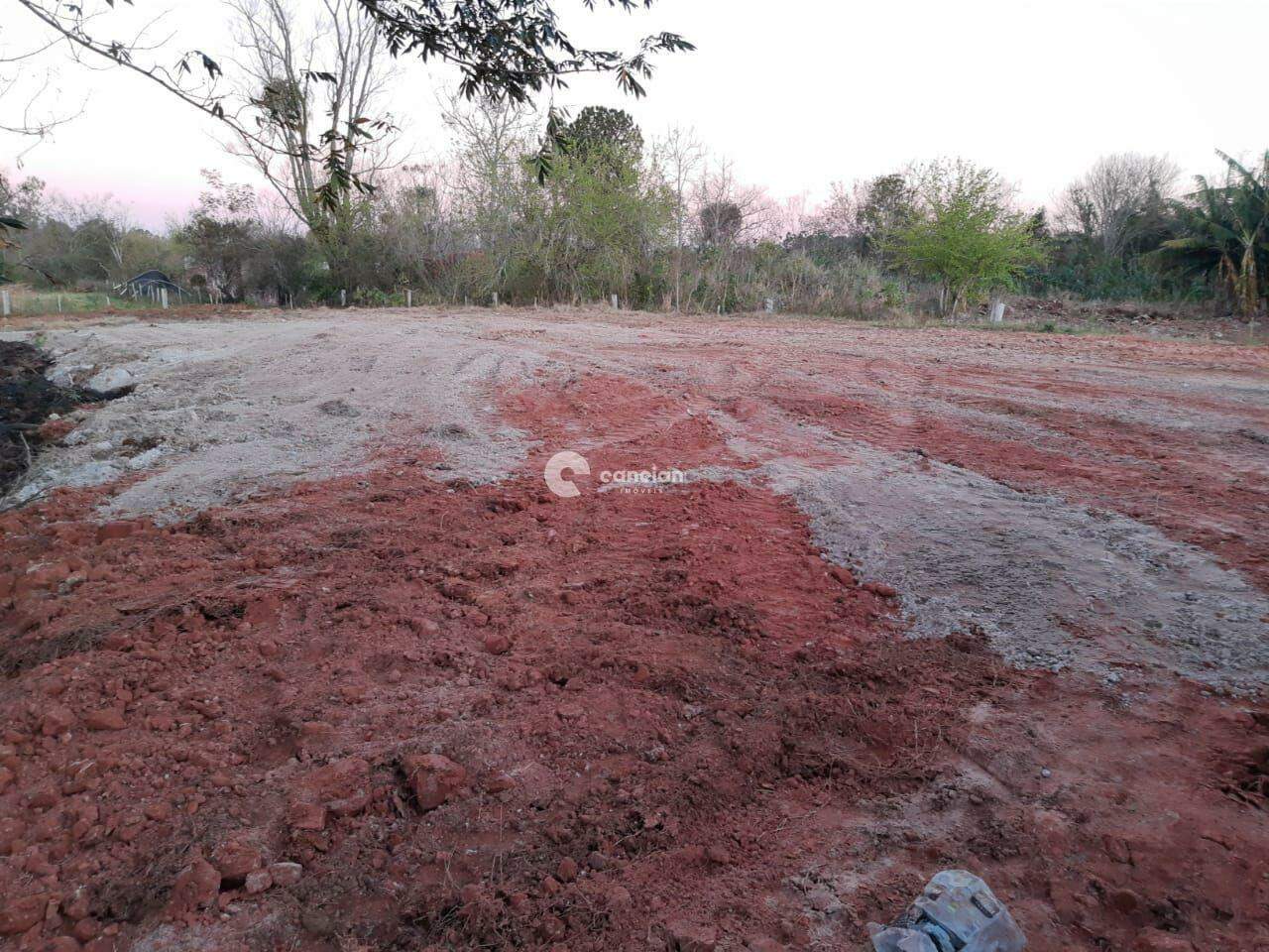 Terreno à venda no Camobi: 