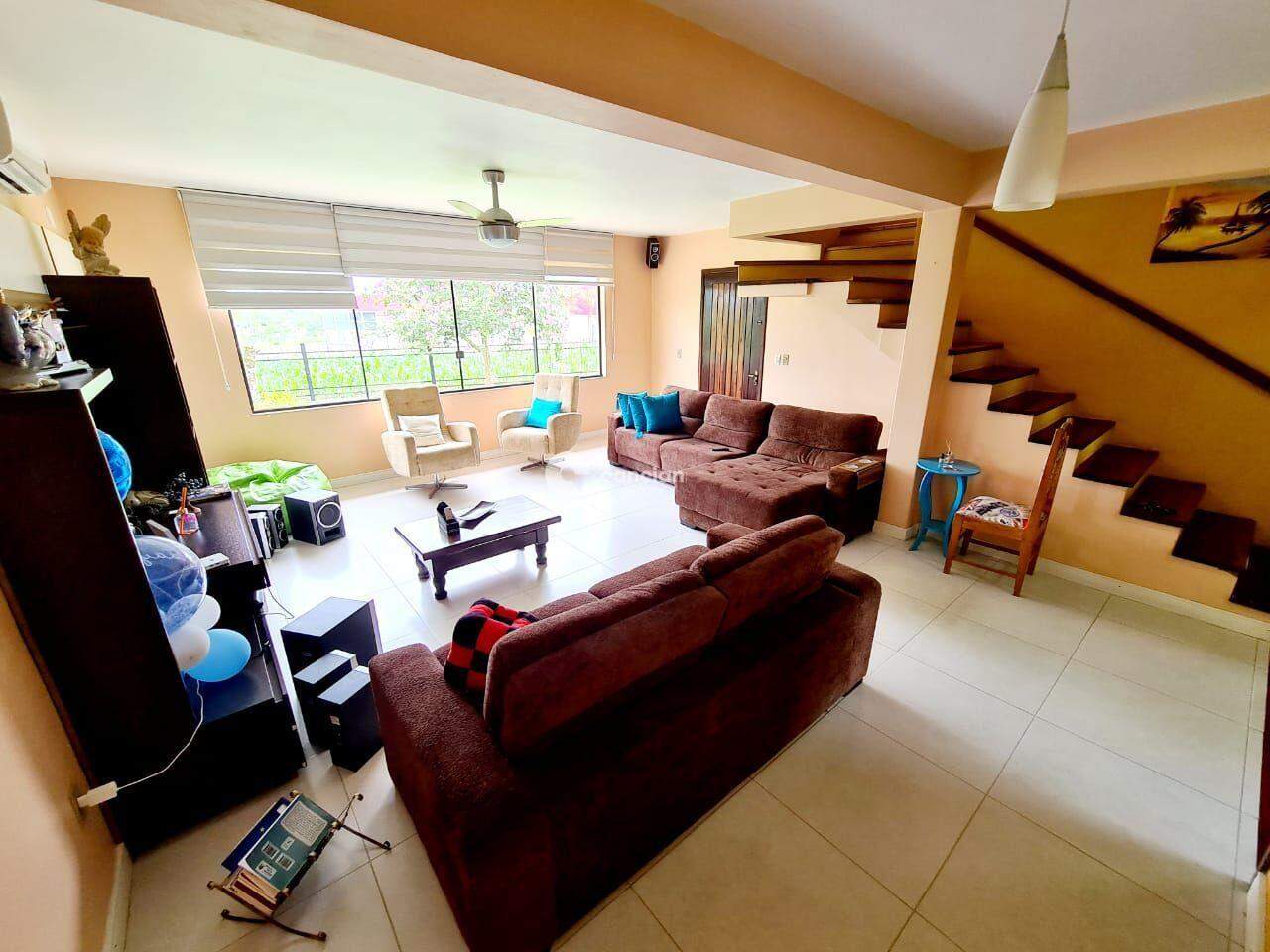 Casa à venda no Pinheiro Machado: