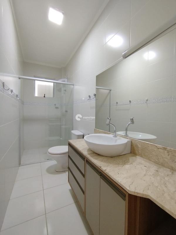 Apartamento à venda no Km 3: 