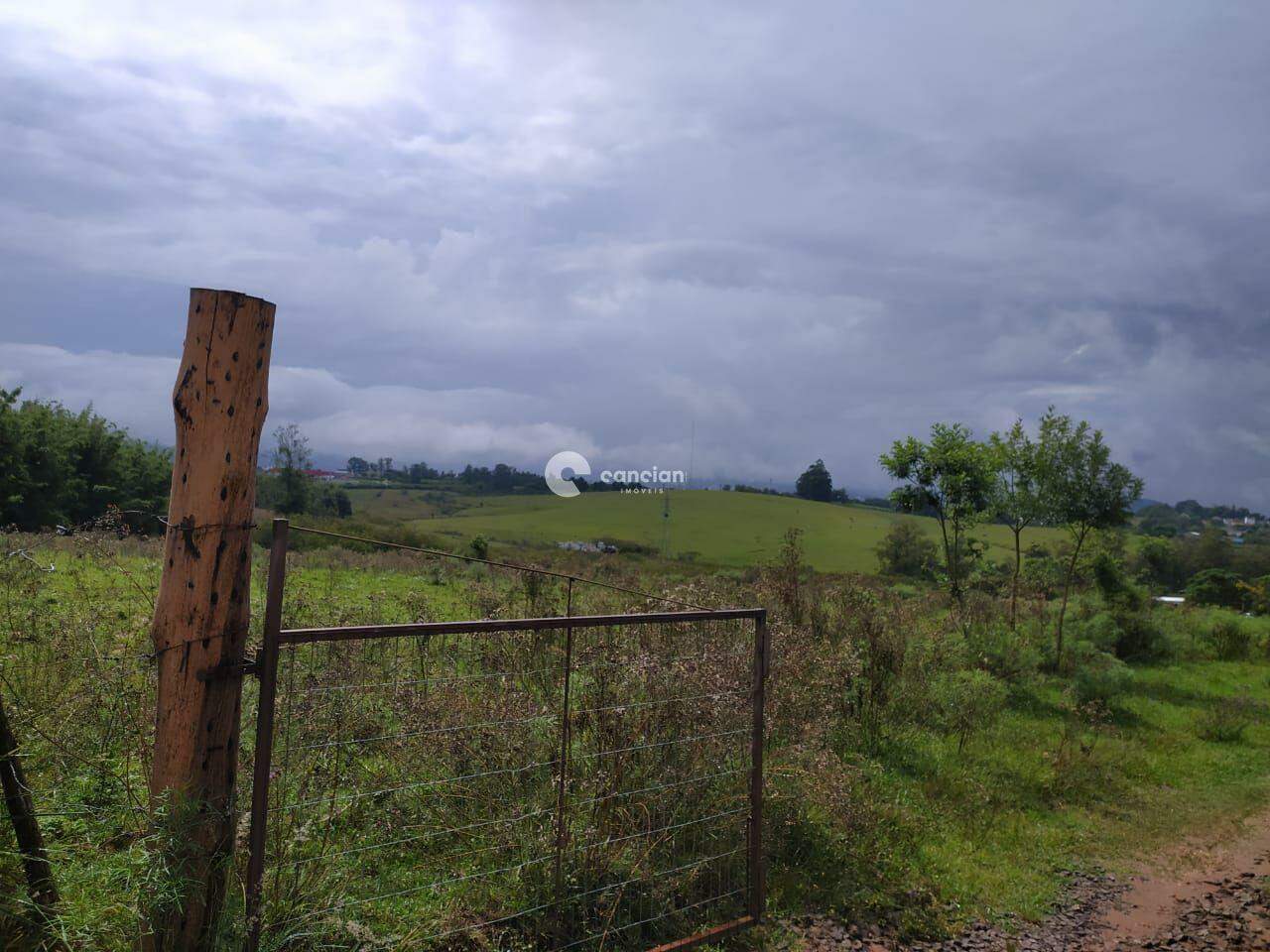 Terreno à venda no Tancredo Neves: 