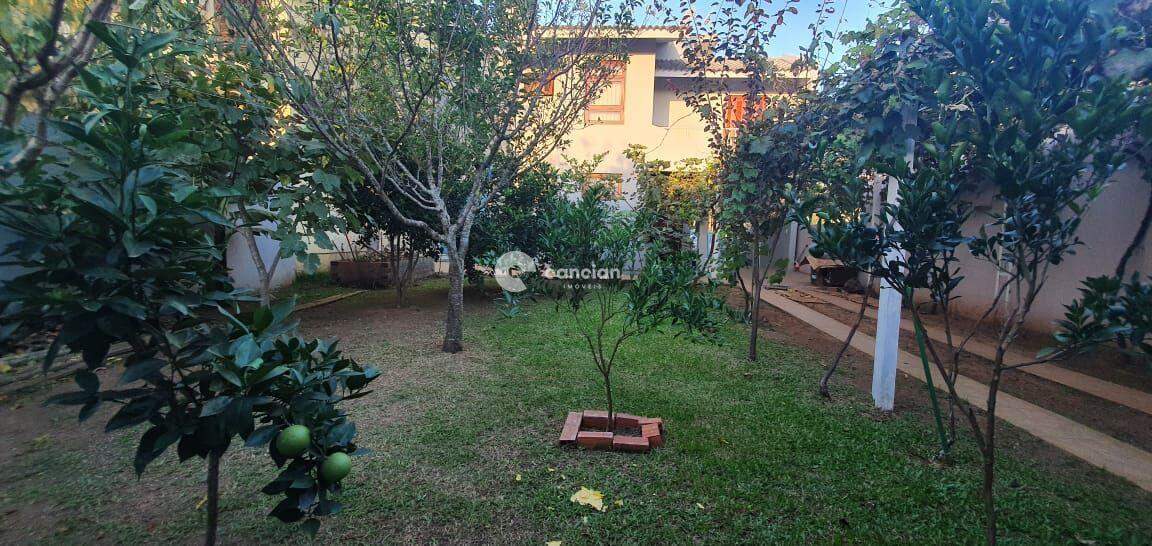 Casa à venda no Pé de Plátano: 