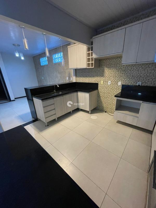 Casa à venda no Juscelino Kubitschek: 