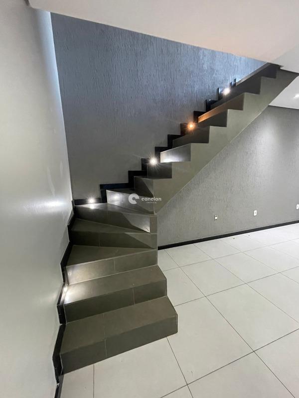 Casa à venda no Juscelino Kubitschek: 