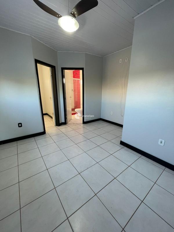 Casa à venda no Juscelino Kubitschek: 