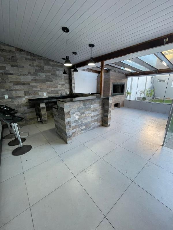 Casa à venda no Juscelino Kubitschek: 