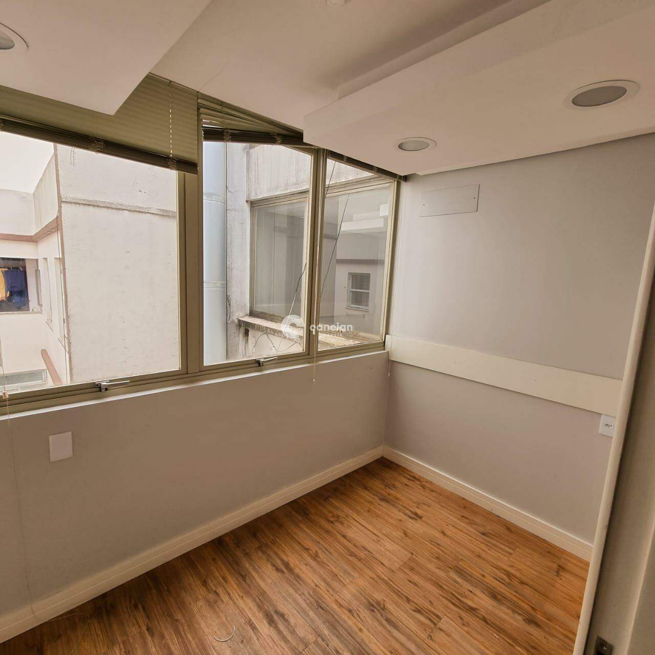 Sala Comercial à venda no Centro: 