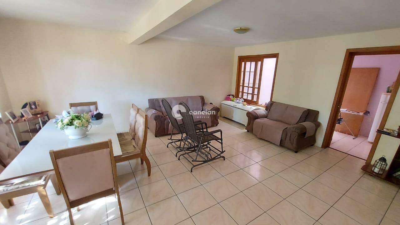 Casa à venda no Juscelino Kubitschek: 