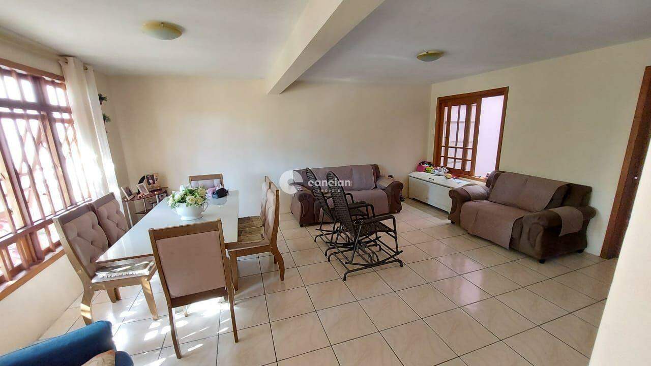 Casa à venda no Juscelino Kubitschek: 
