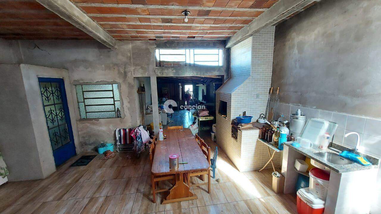 Casa à venda no Juscelino Kubitschek: 