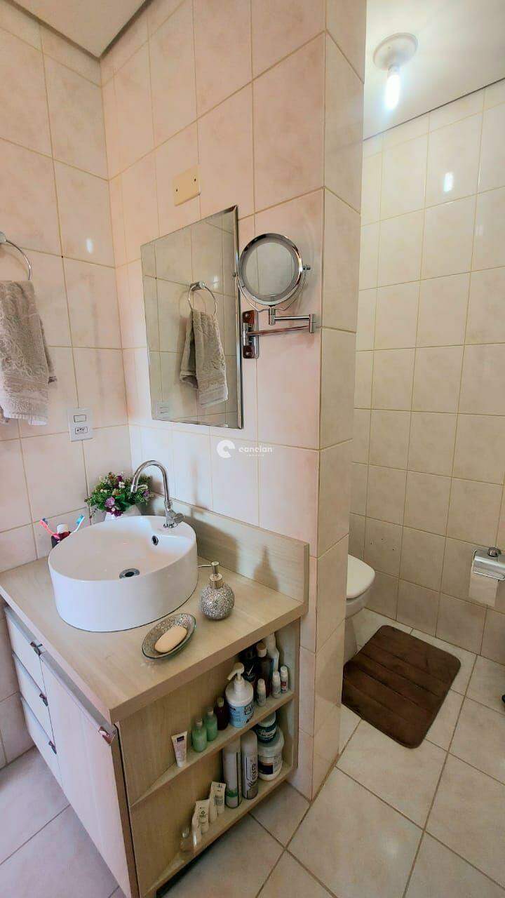 Apartamento à venda no Pinheiro Machado: 