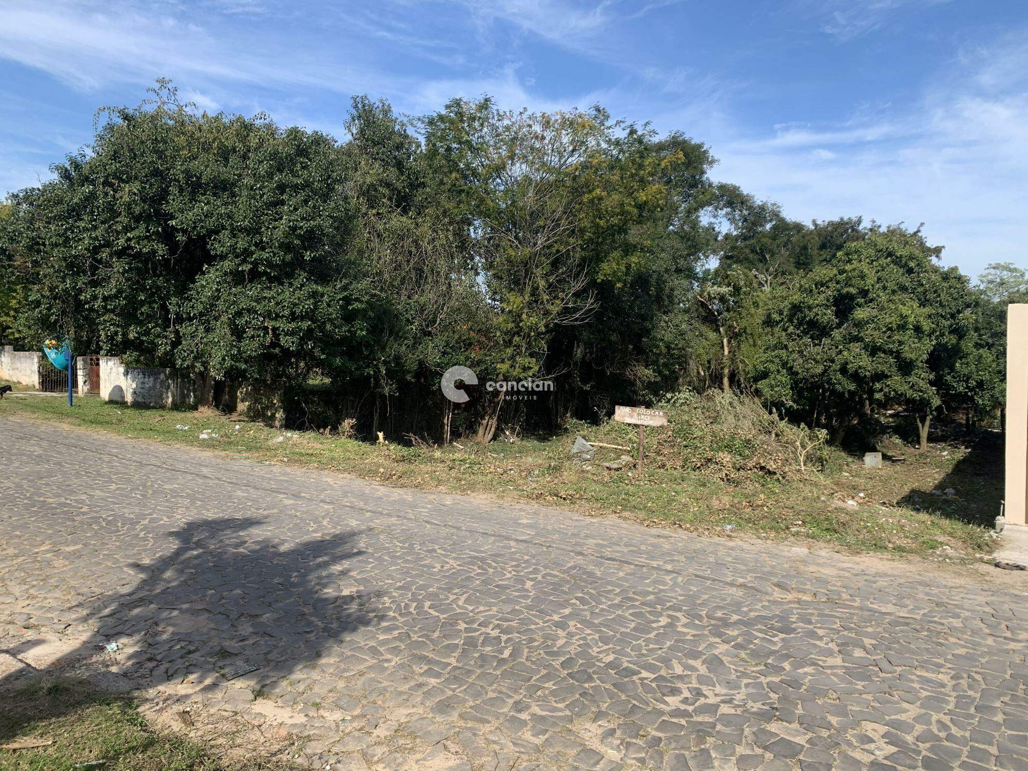 Terreno à venda no Chácara das Flores: 