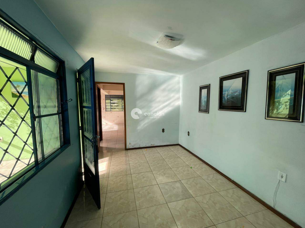 Casa à venda no Camobi: 