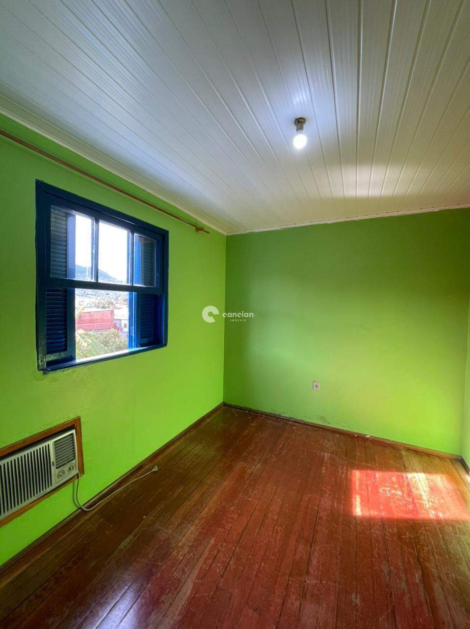 Casa à venda no Camobi: 