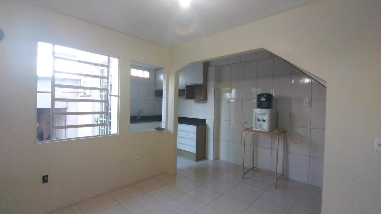 Casa à venda no Tancredo Neves: 