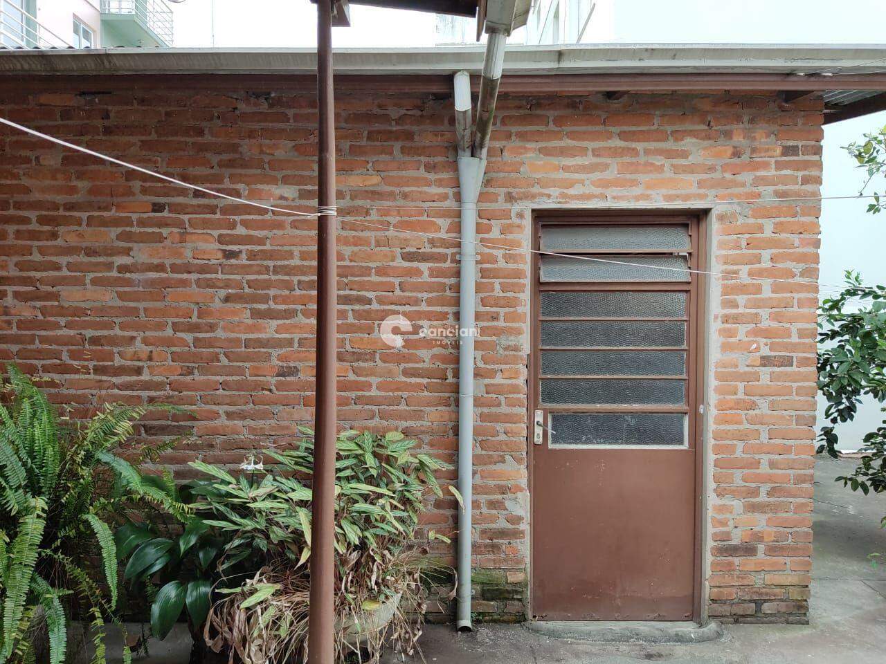 Casa à venda no Centro: 
