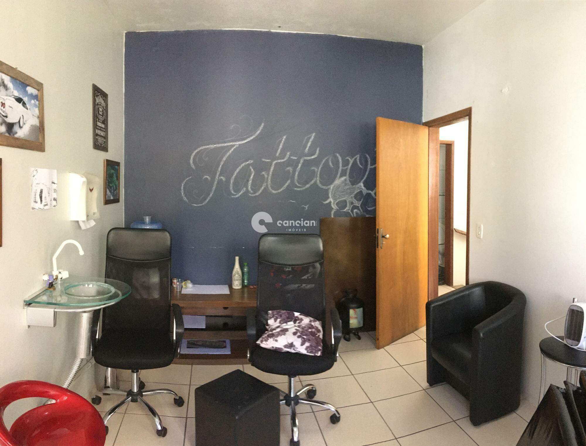 Casa Comercial à venda no Centro: 
