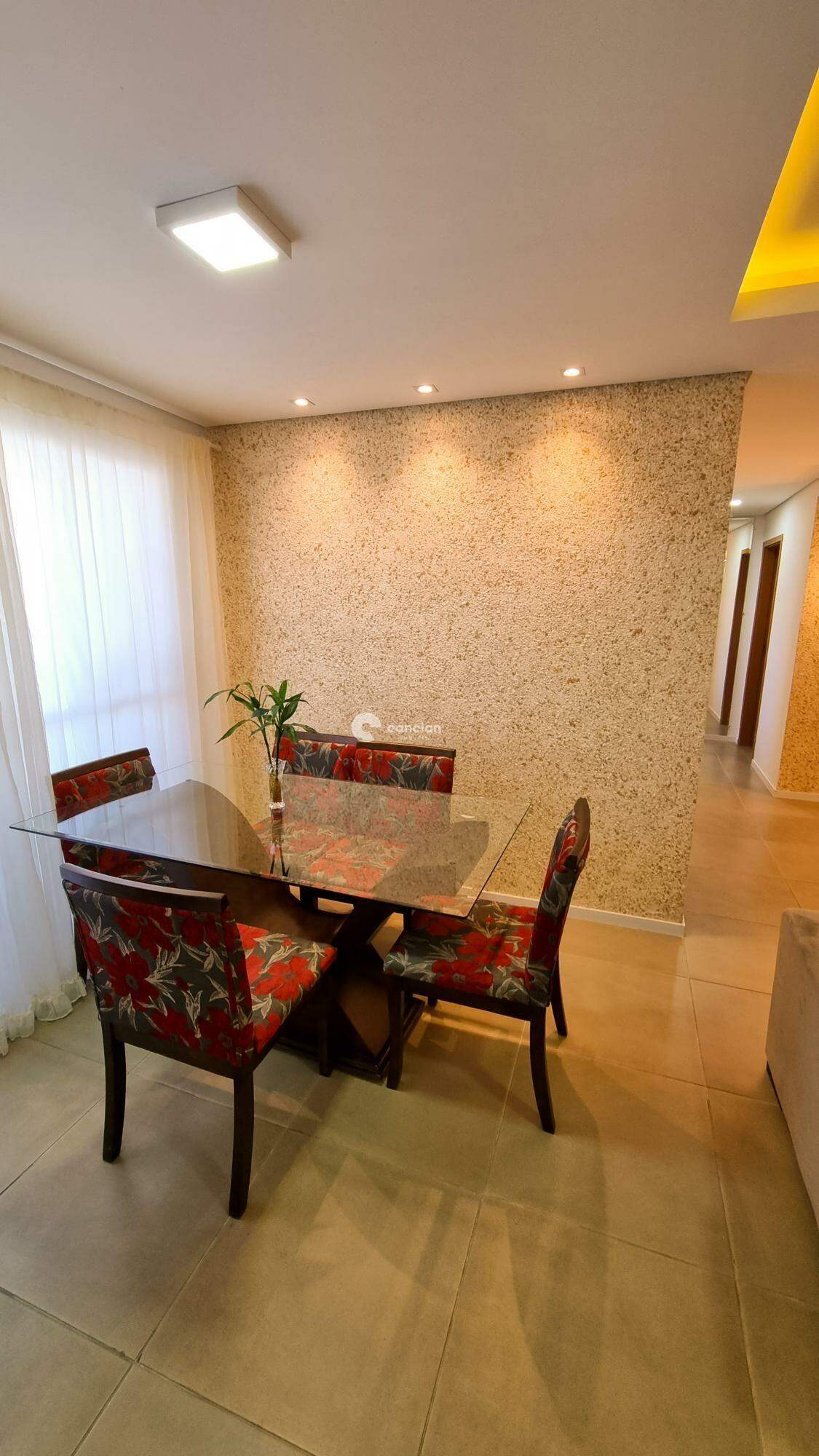 Apartamento à venda no Pinheiro Machado: 