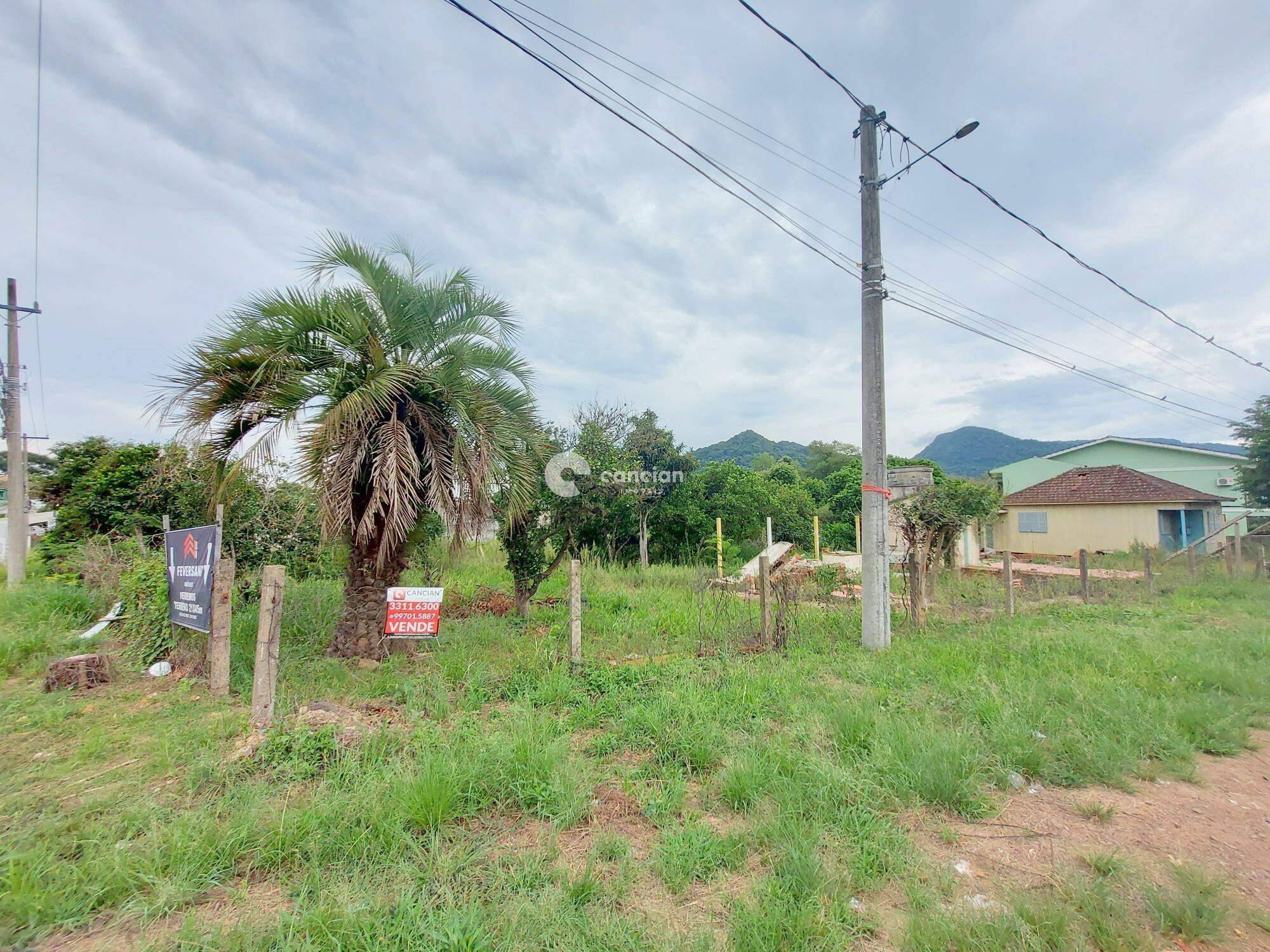 Terreno à venda no Pé de Plátano: