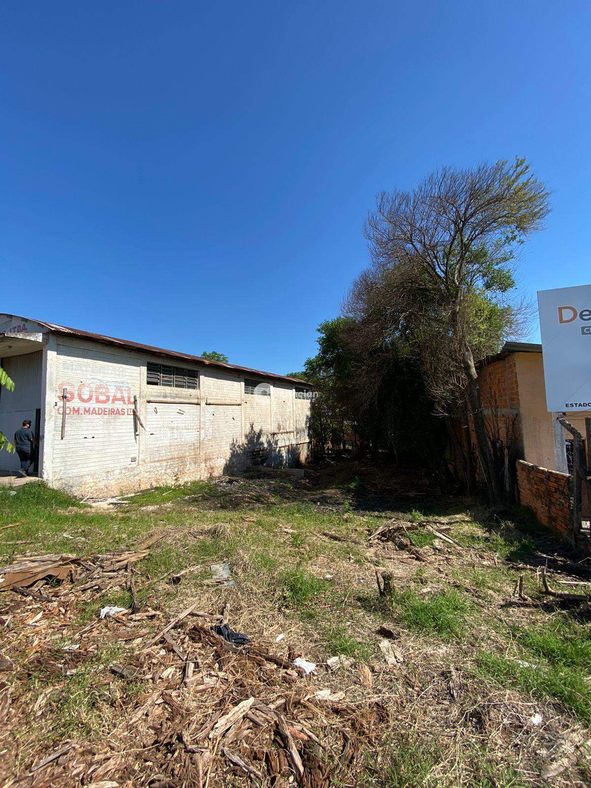 Pavilhão à venda no São João: 