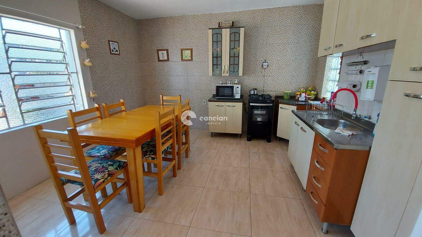 Casa à venda no Juscelino Kubitschek: 