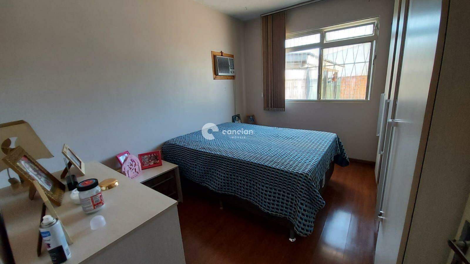 Casa à venda no Juscelino Kubitschek: 