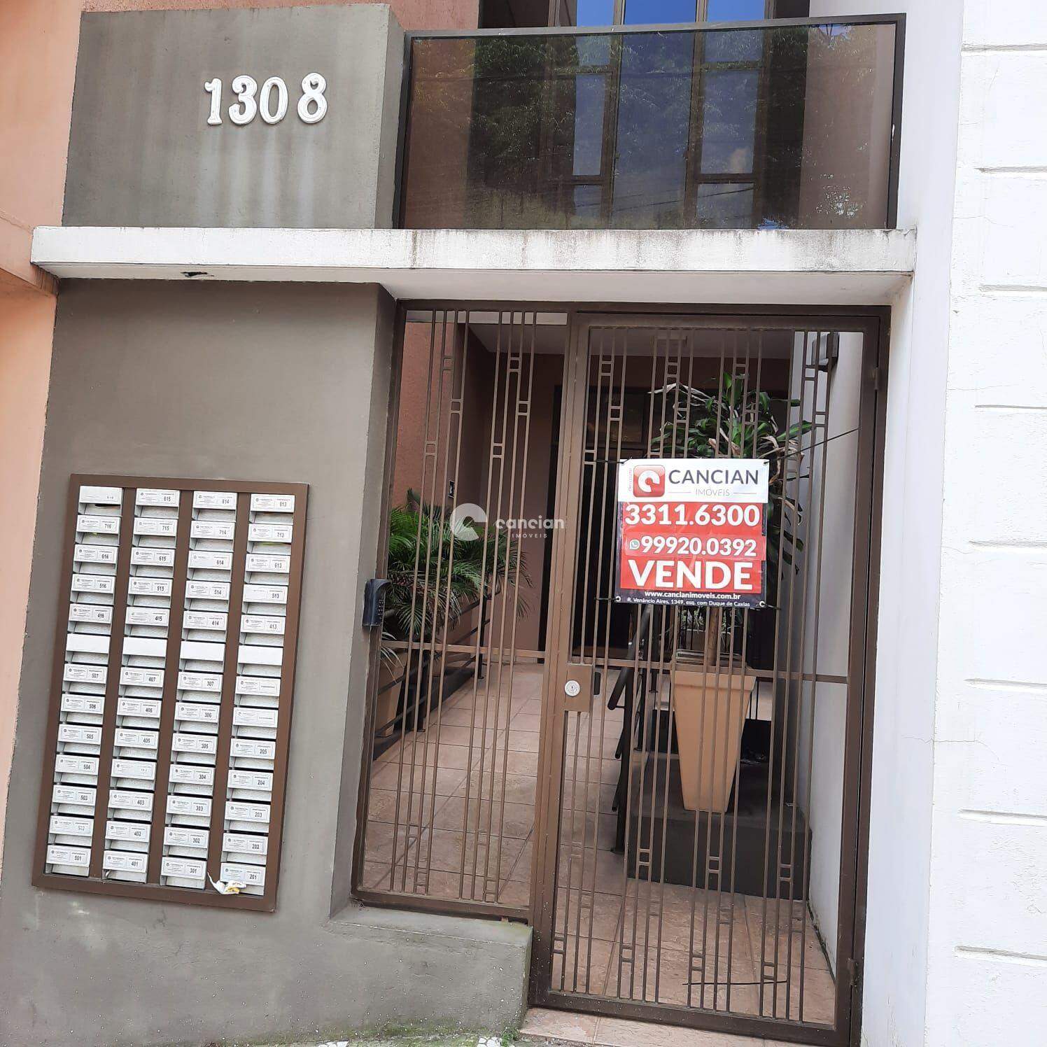 Kitnet à venda no Centro: 