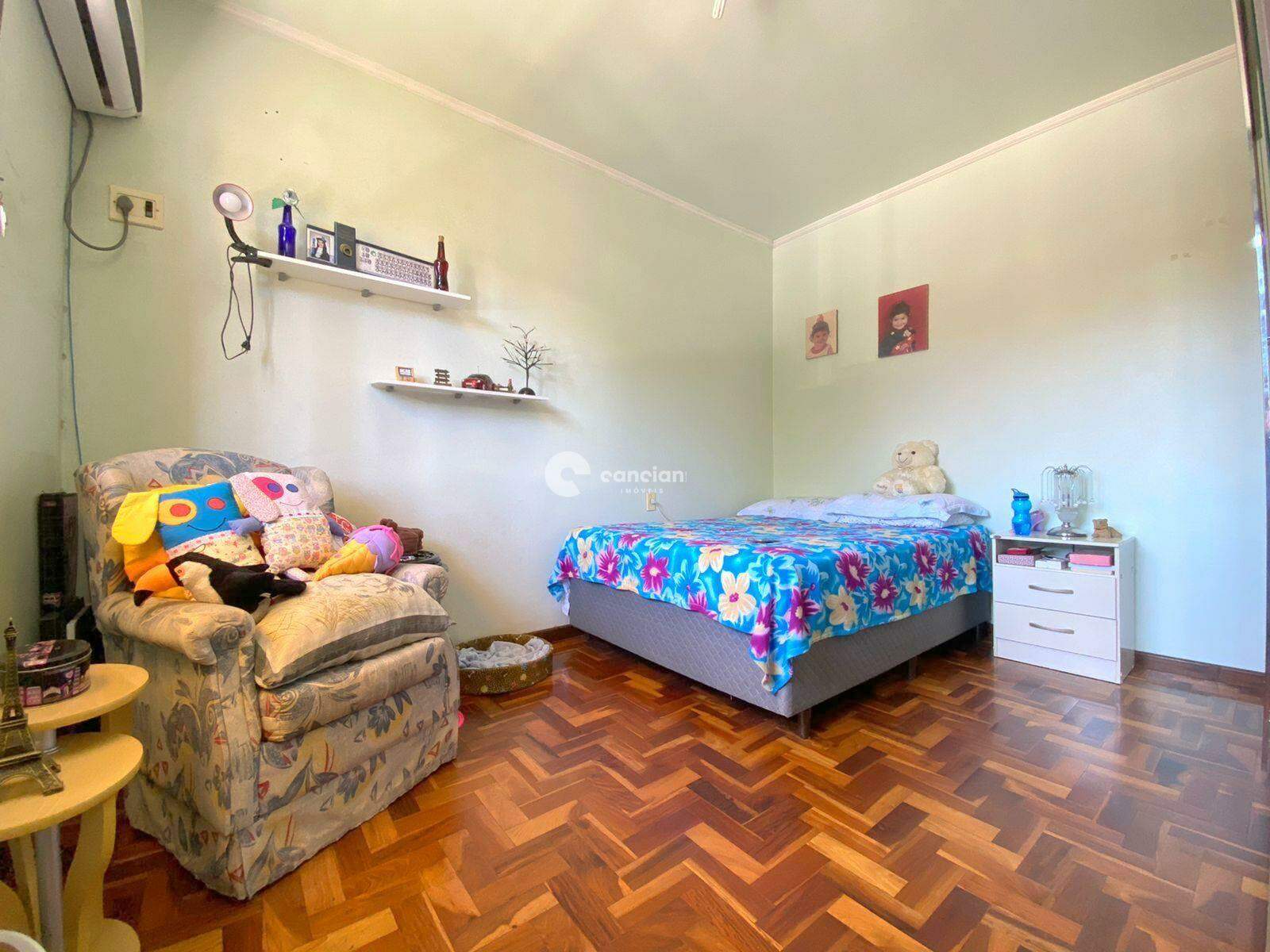 Casa à venda no Camobi: 