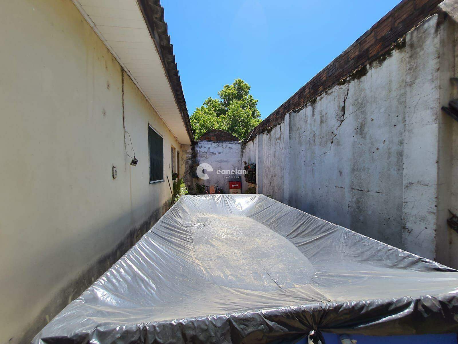 Casa à venda no Juscelino Kubitschek: 