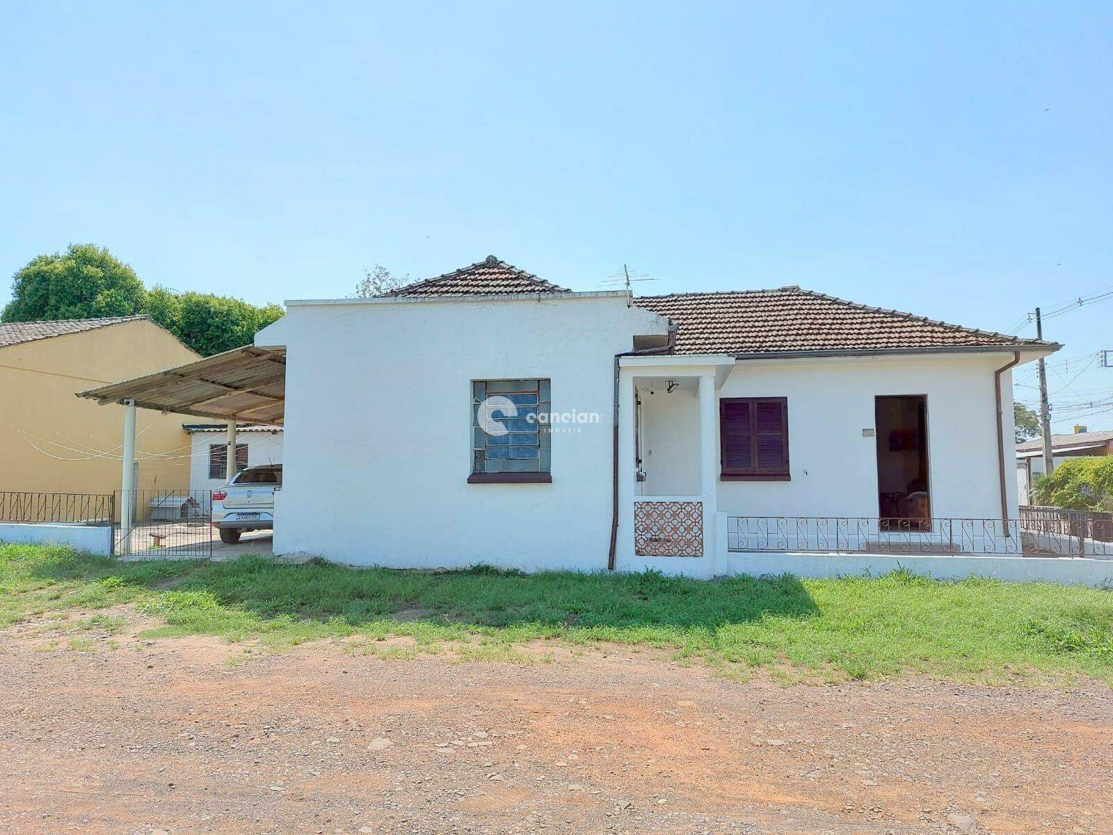 Casa à venda no Camobi: 