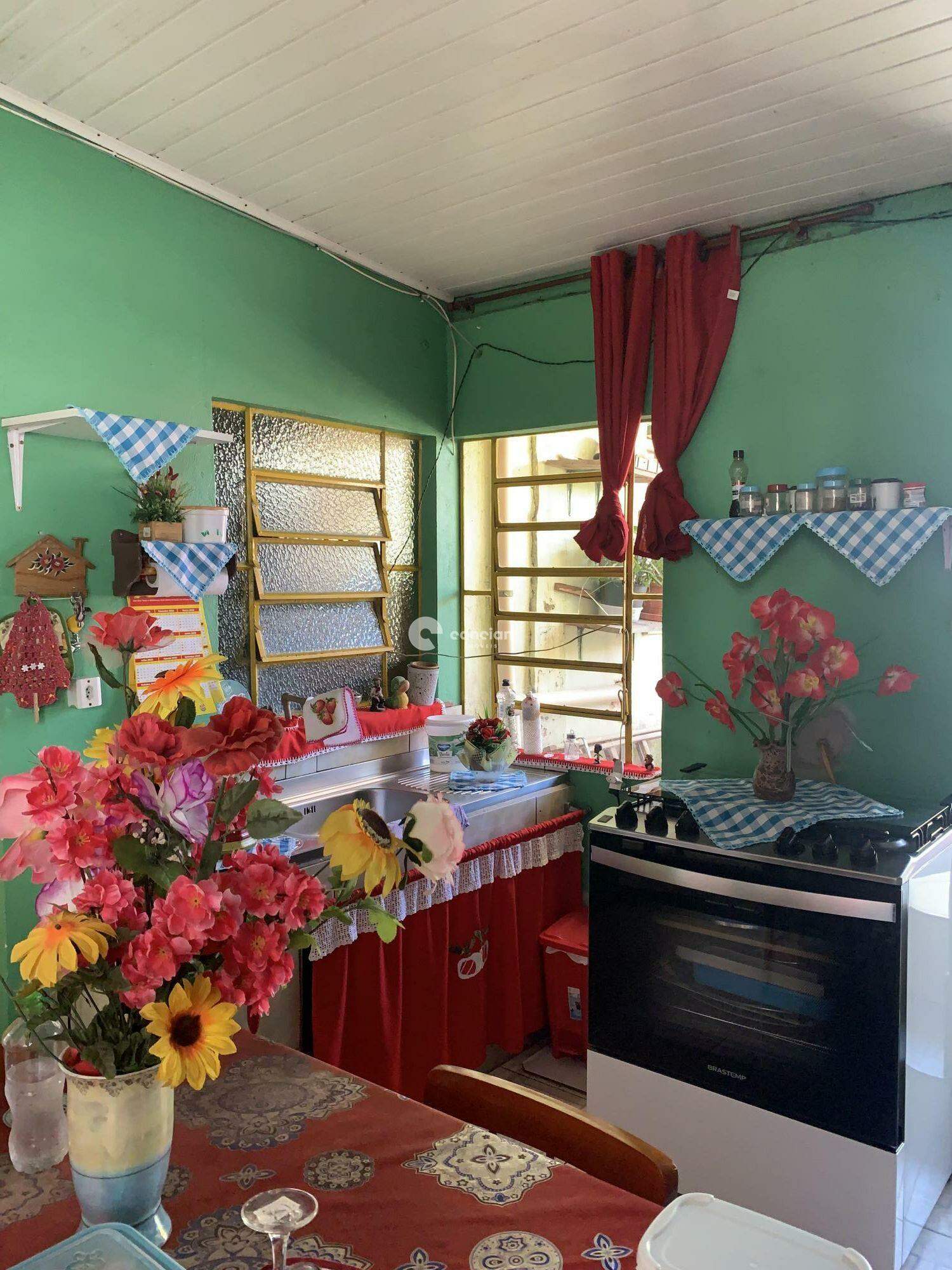 Casa à venda no Menino Jesus: 