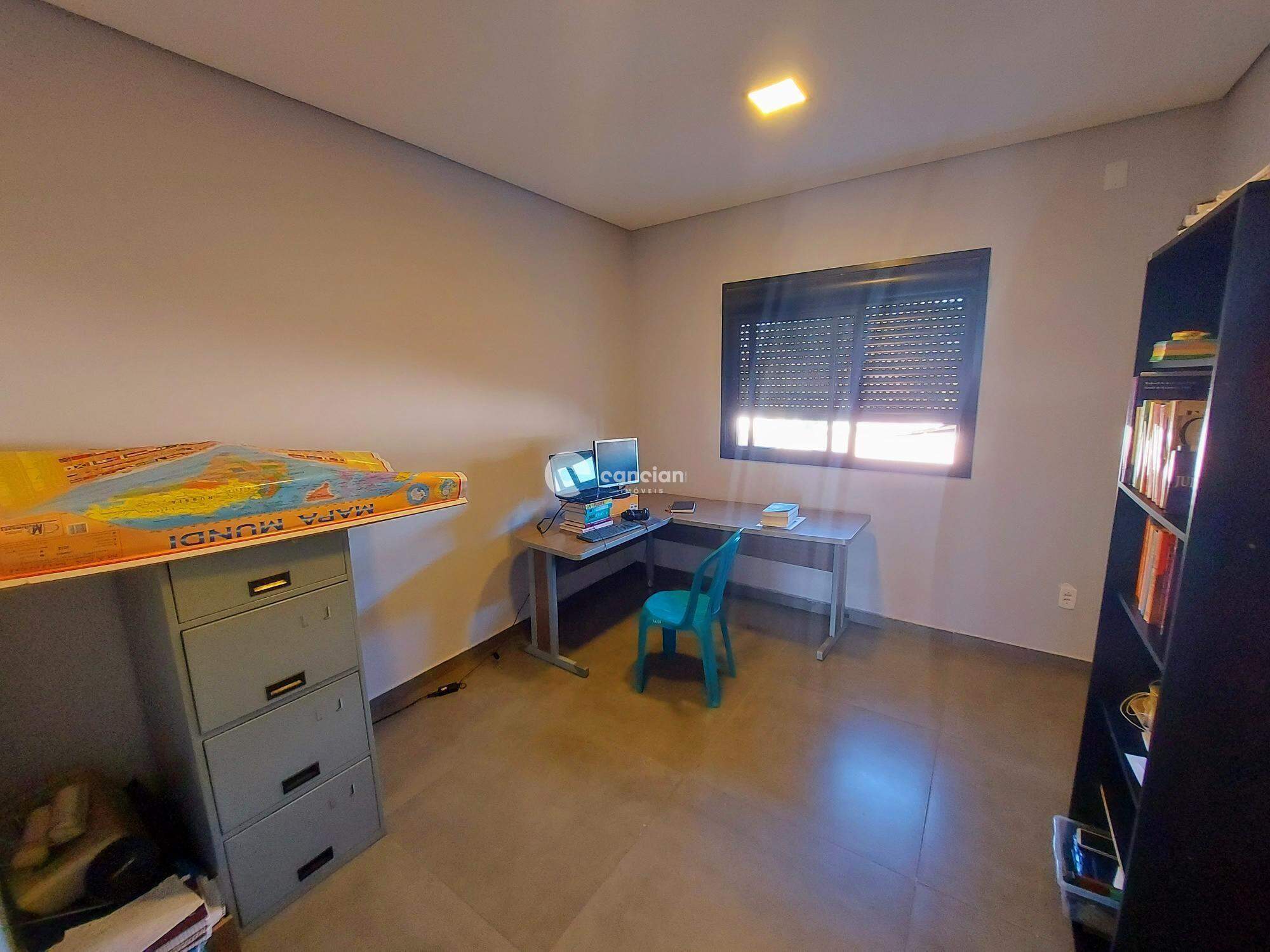 Casa à venda no Juscelino Kubitschek: 