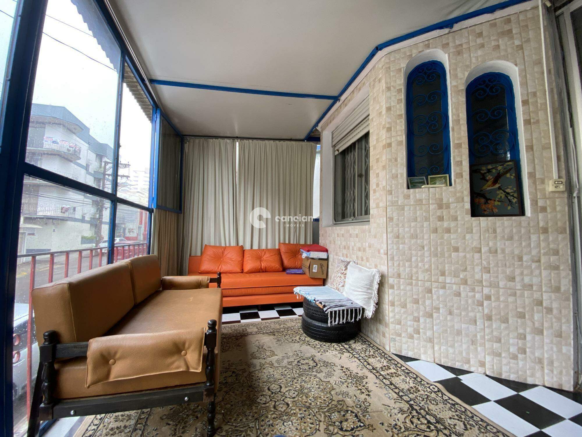 Casa à venda no Centro: 