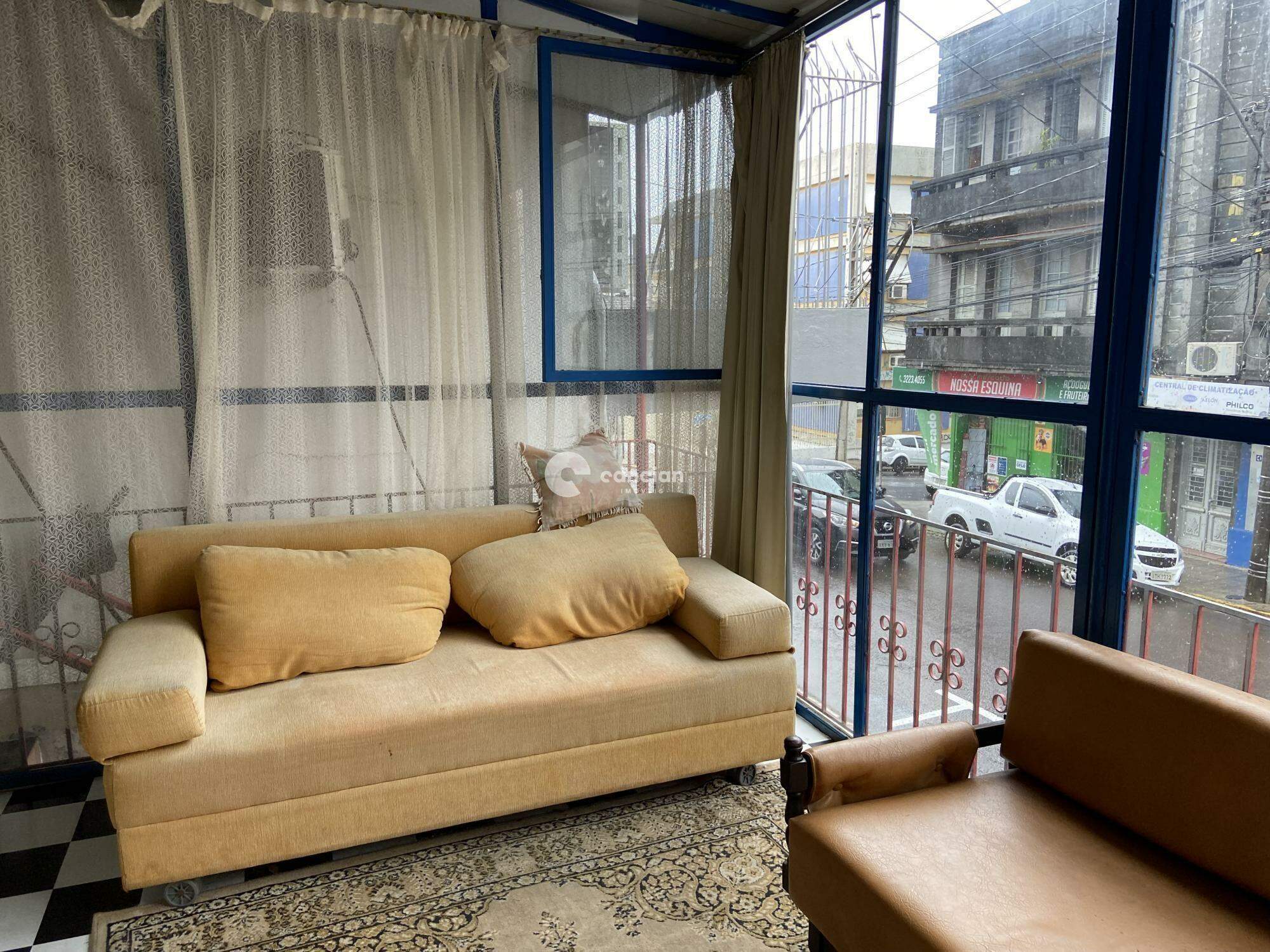 Casa à venda no Centro: 