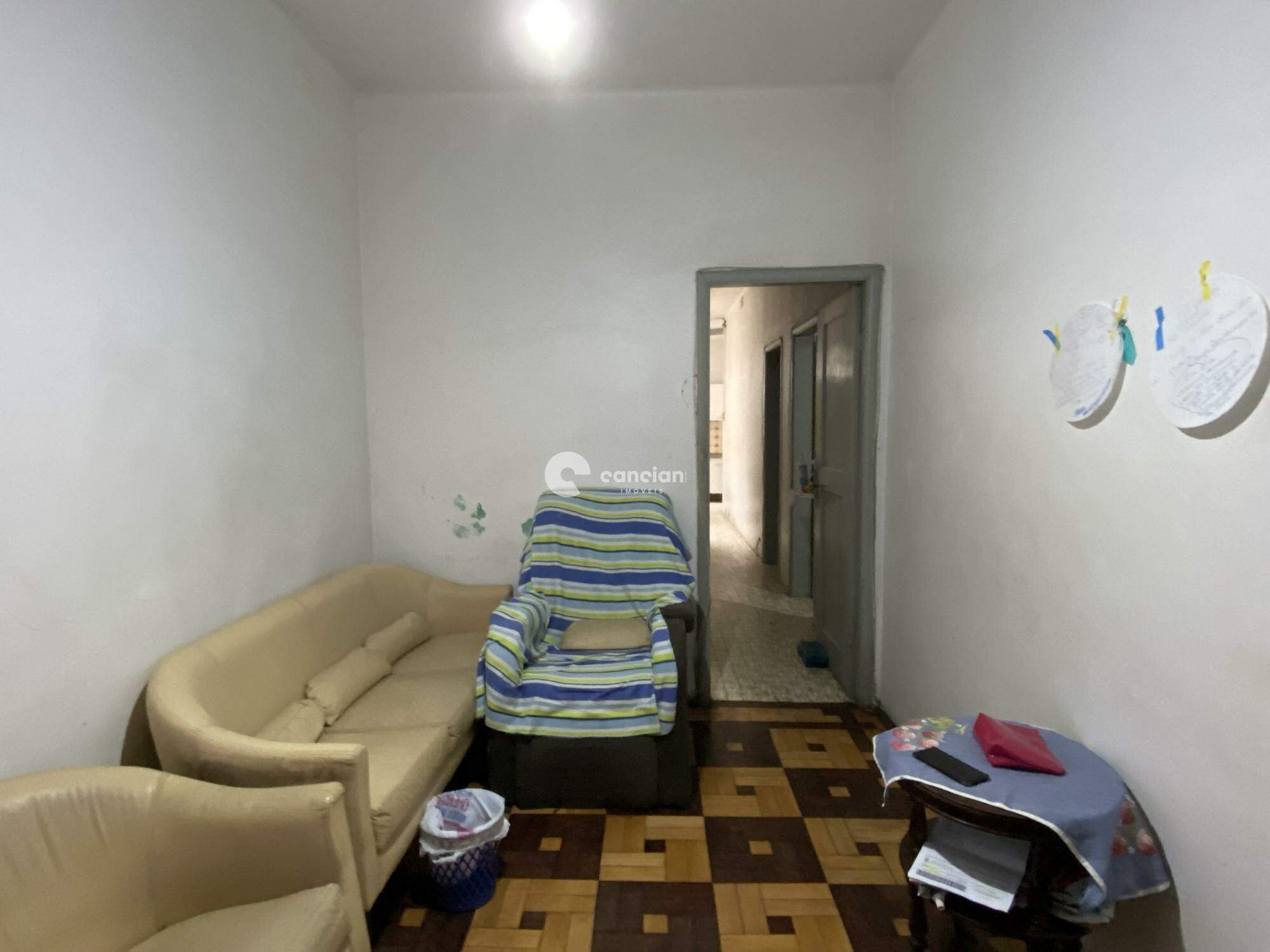 Casa à venda no Centro: 