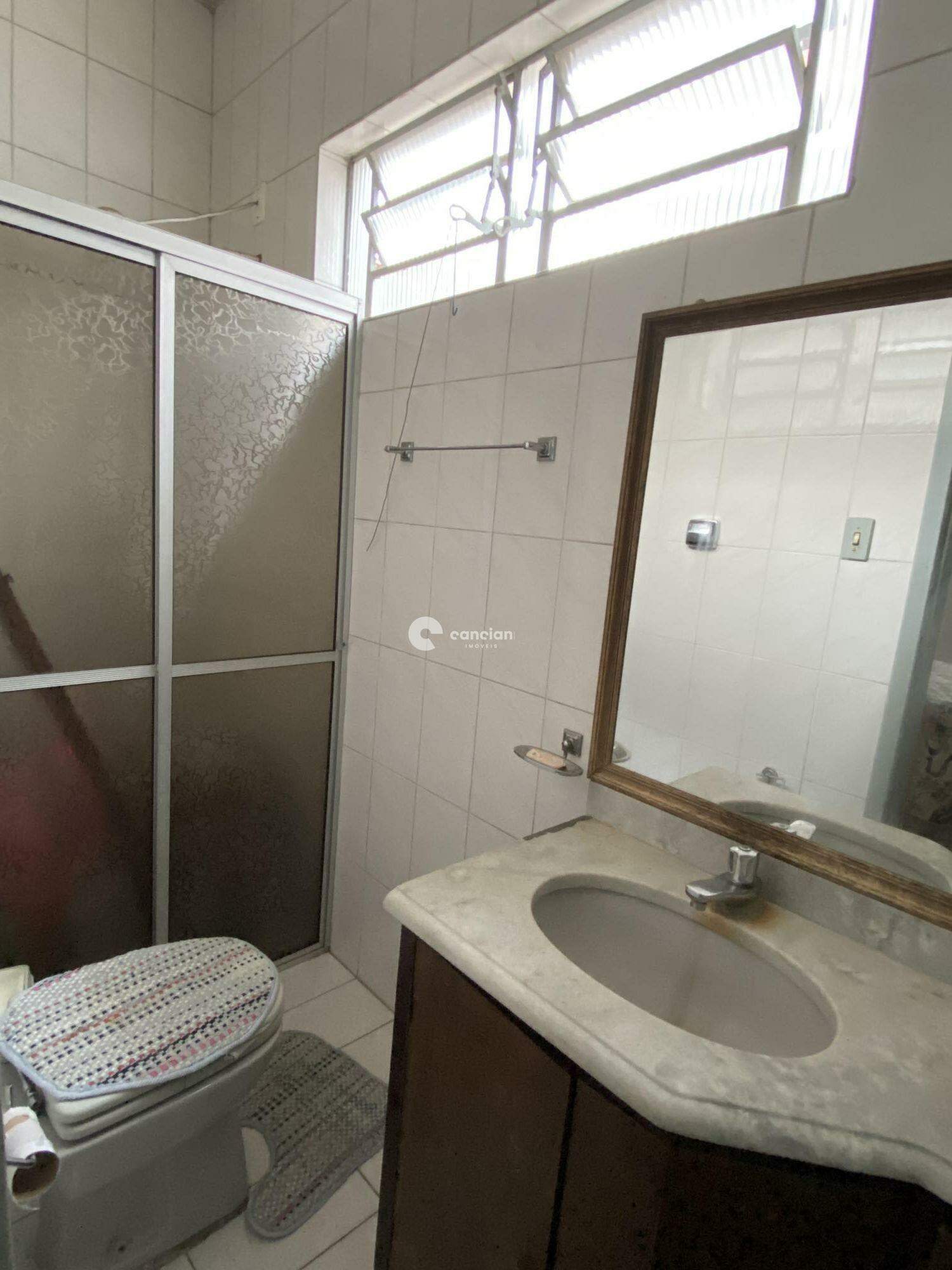 Casa à venda no Centro: 