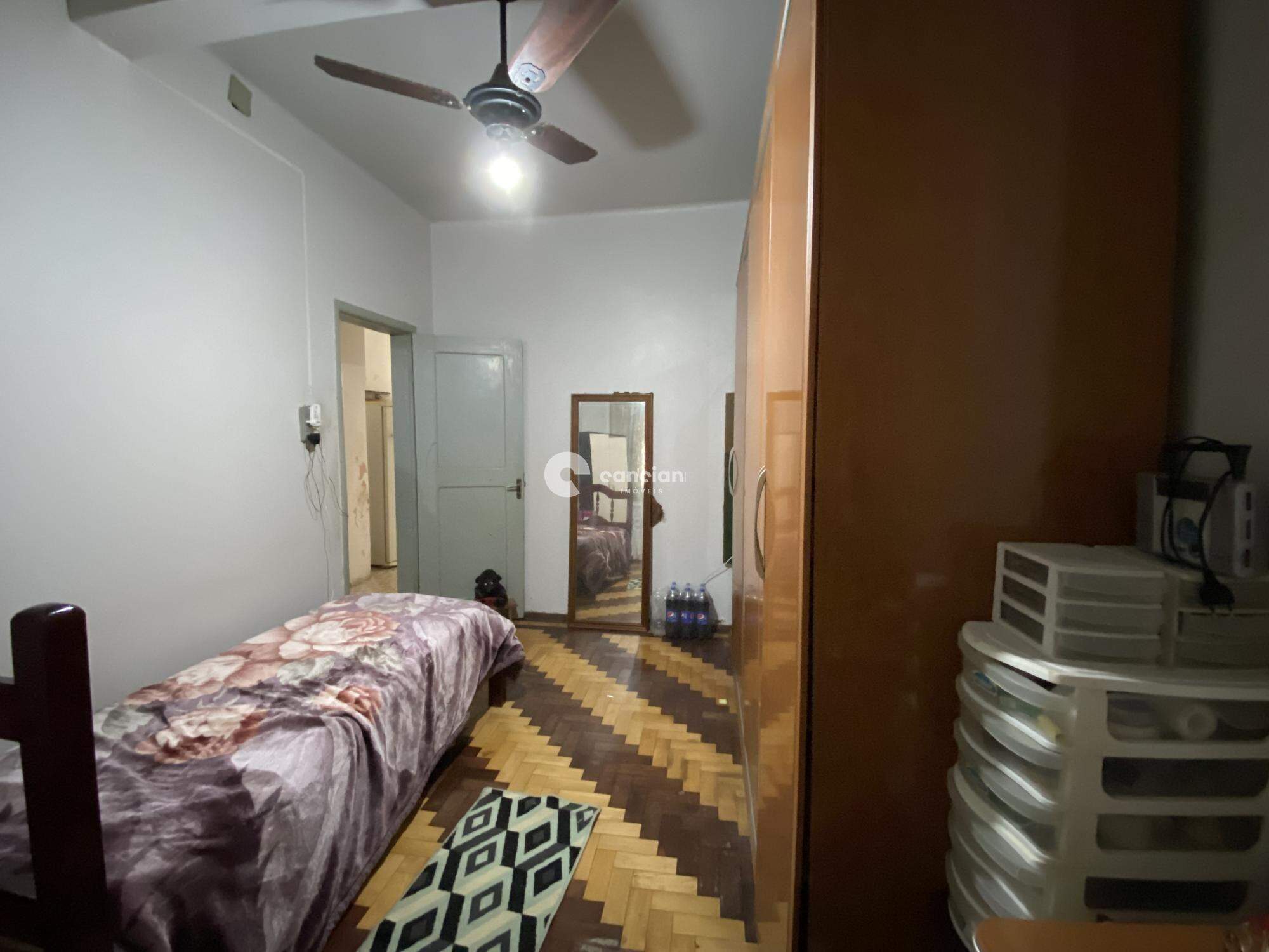 Casa à venda no Centro: 