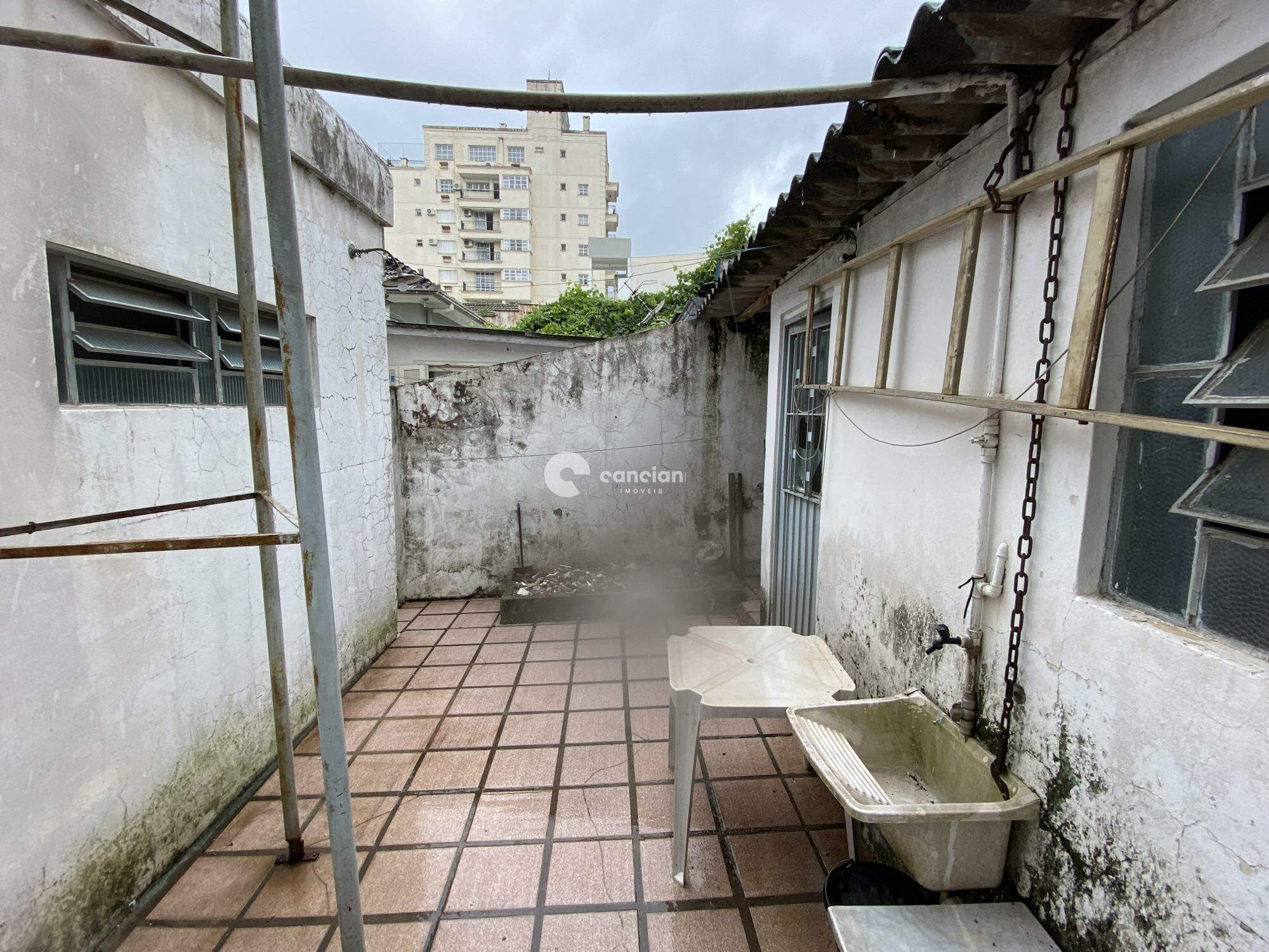 Casa à venda no Centro: 