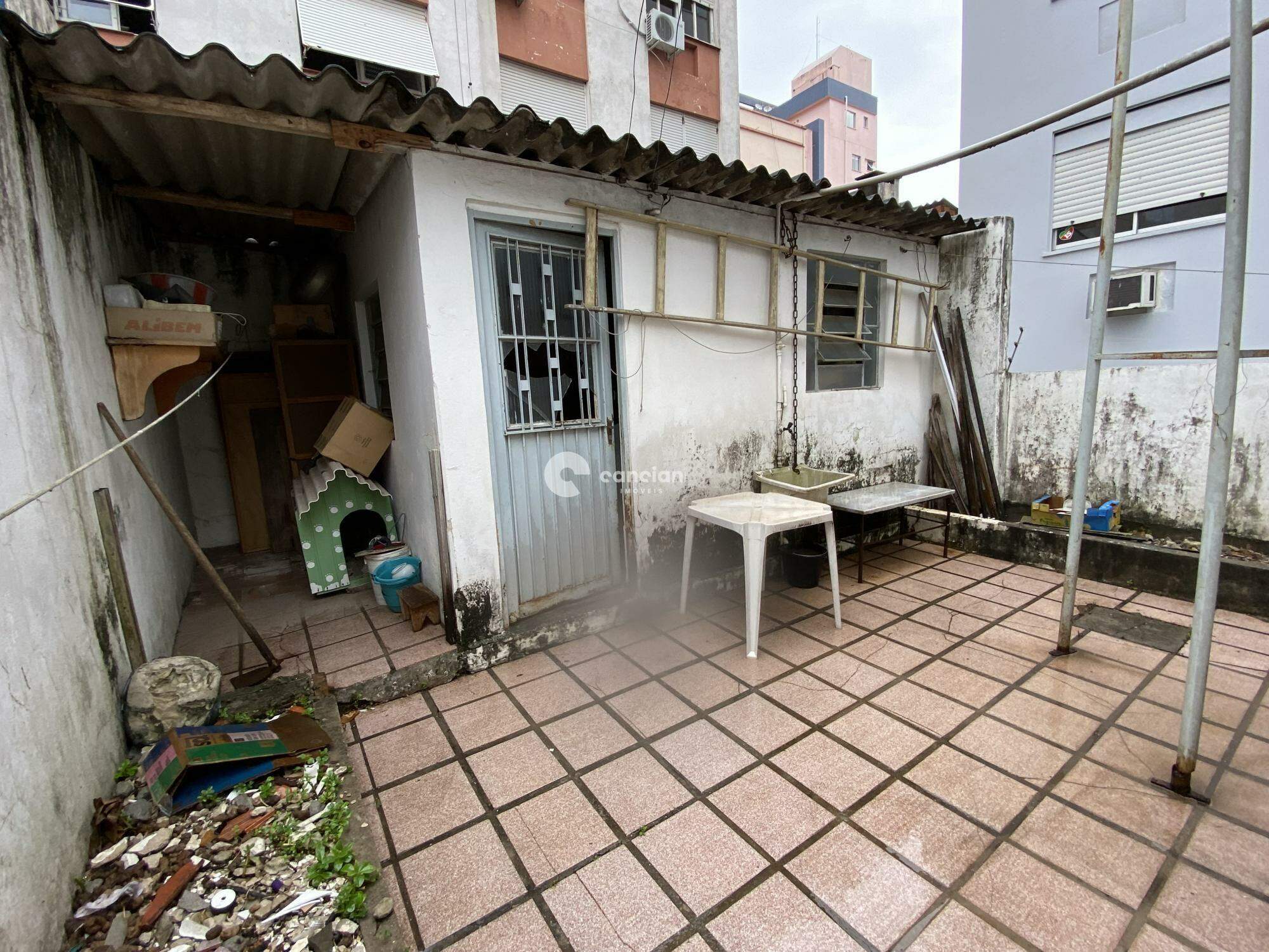 Casa à venda no Centro: 