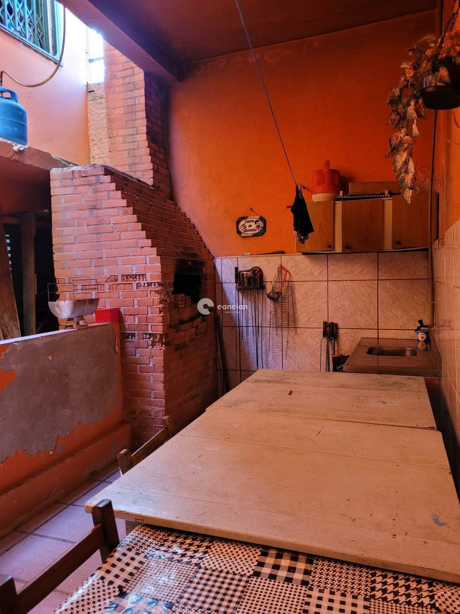 Casa à venda no Tancredo Neves: 
