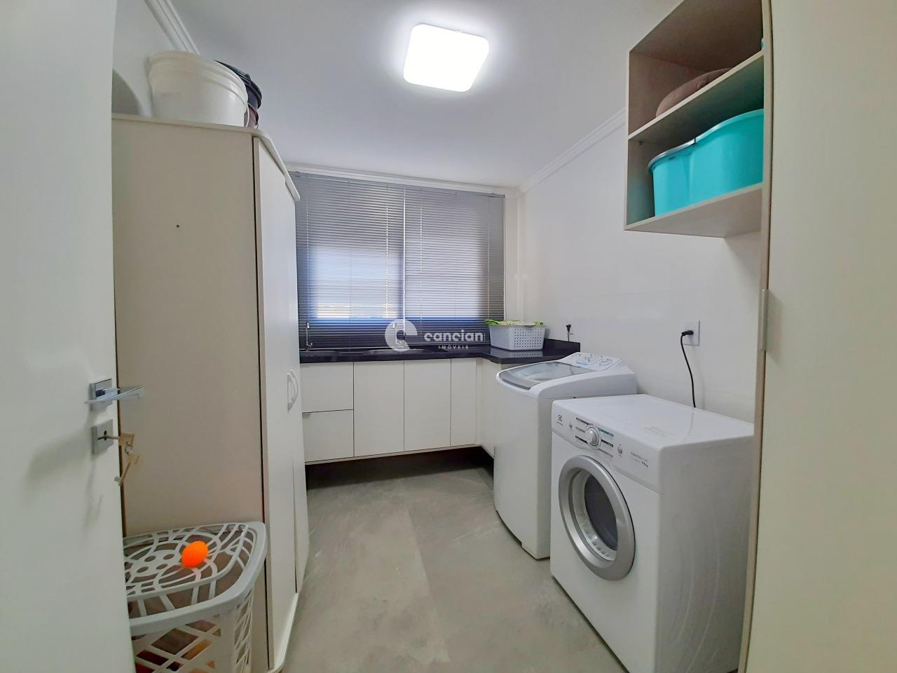 Prédio à venda no Camobi: 