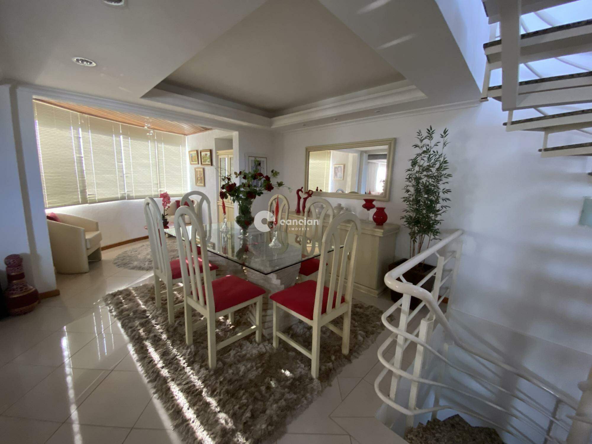 Duplex à venda no Nossa Senhora das Dores: 