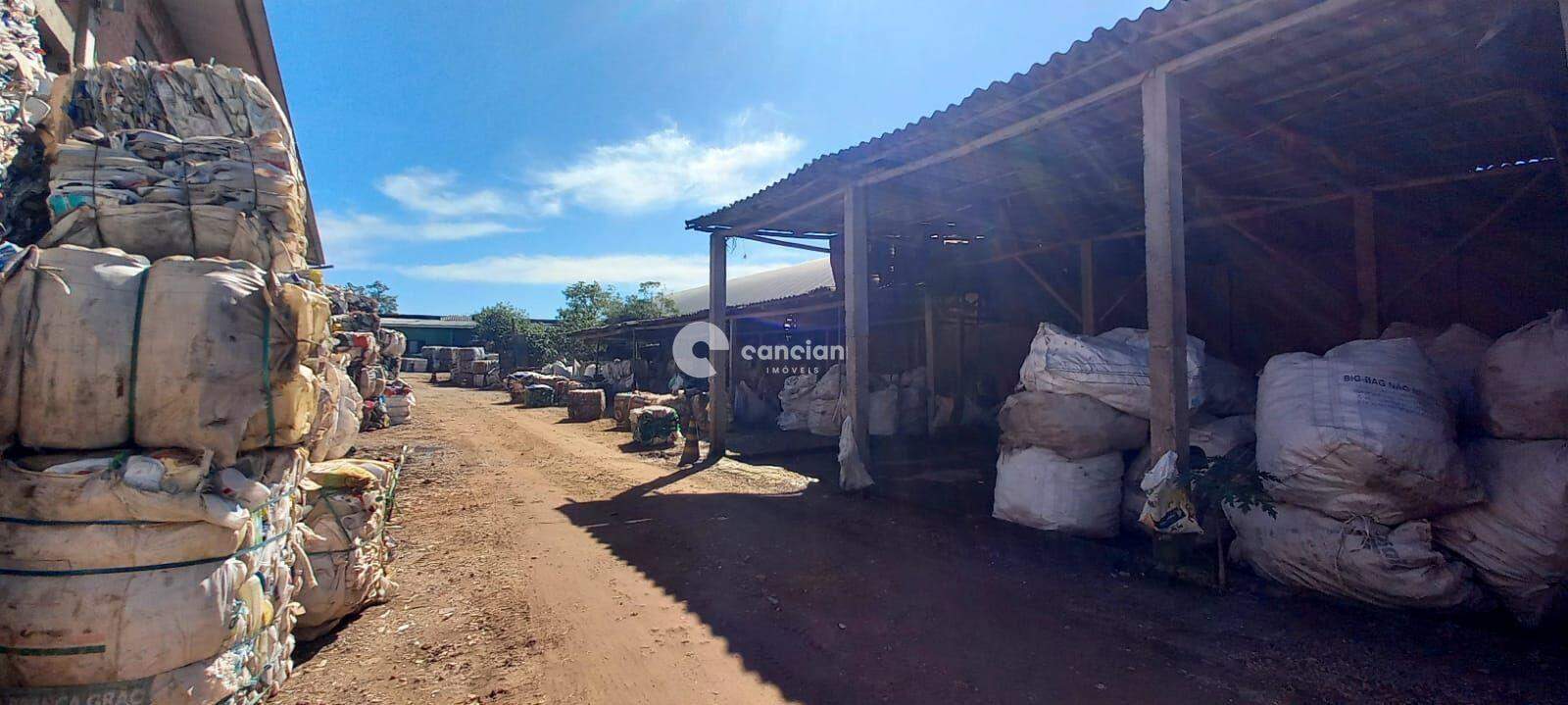 Pavilhão à venda no Boi Morto: 