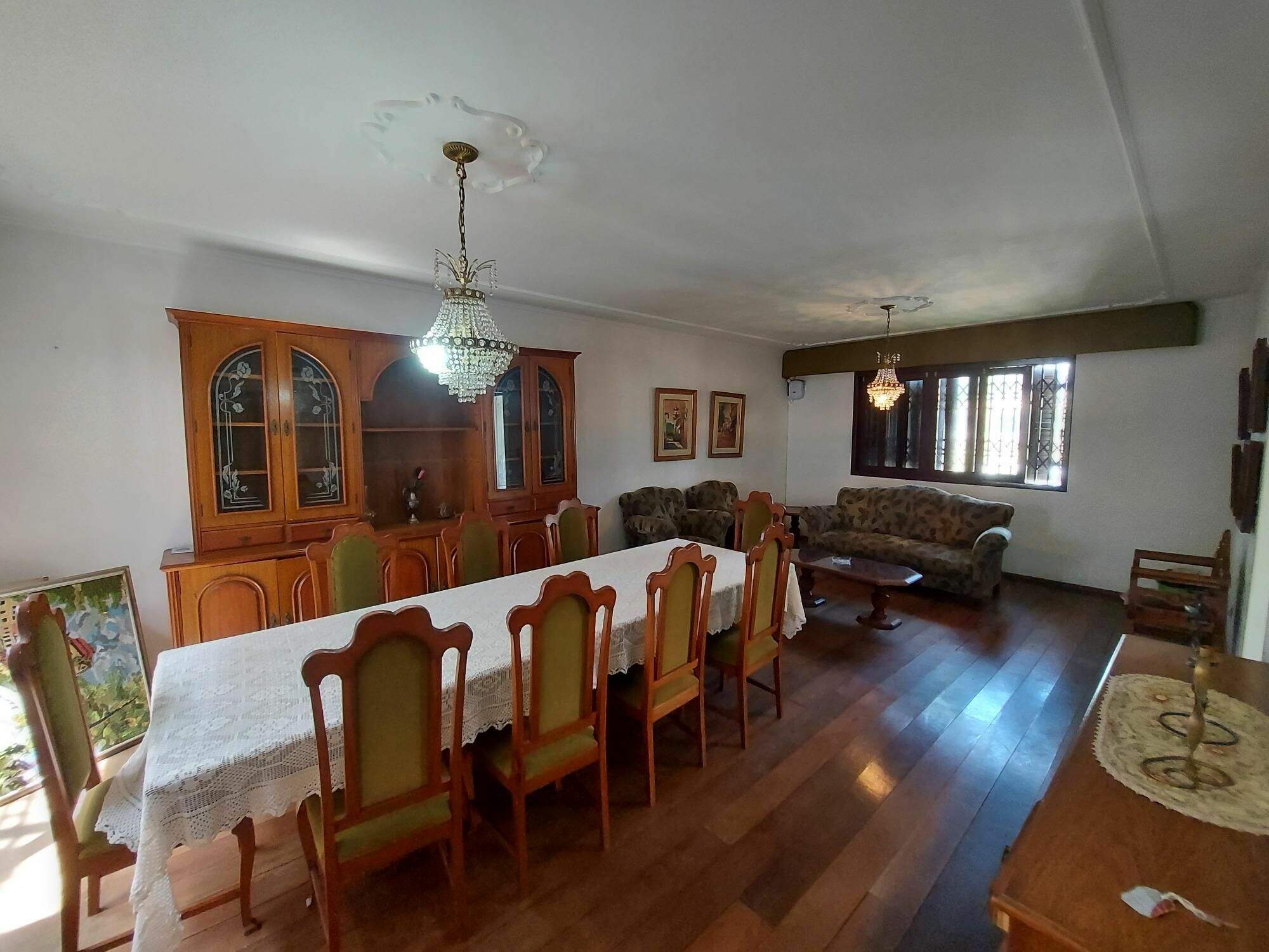 Casa à venda no Centro: 