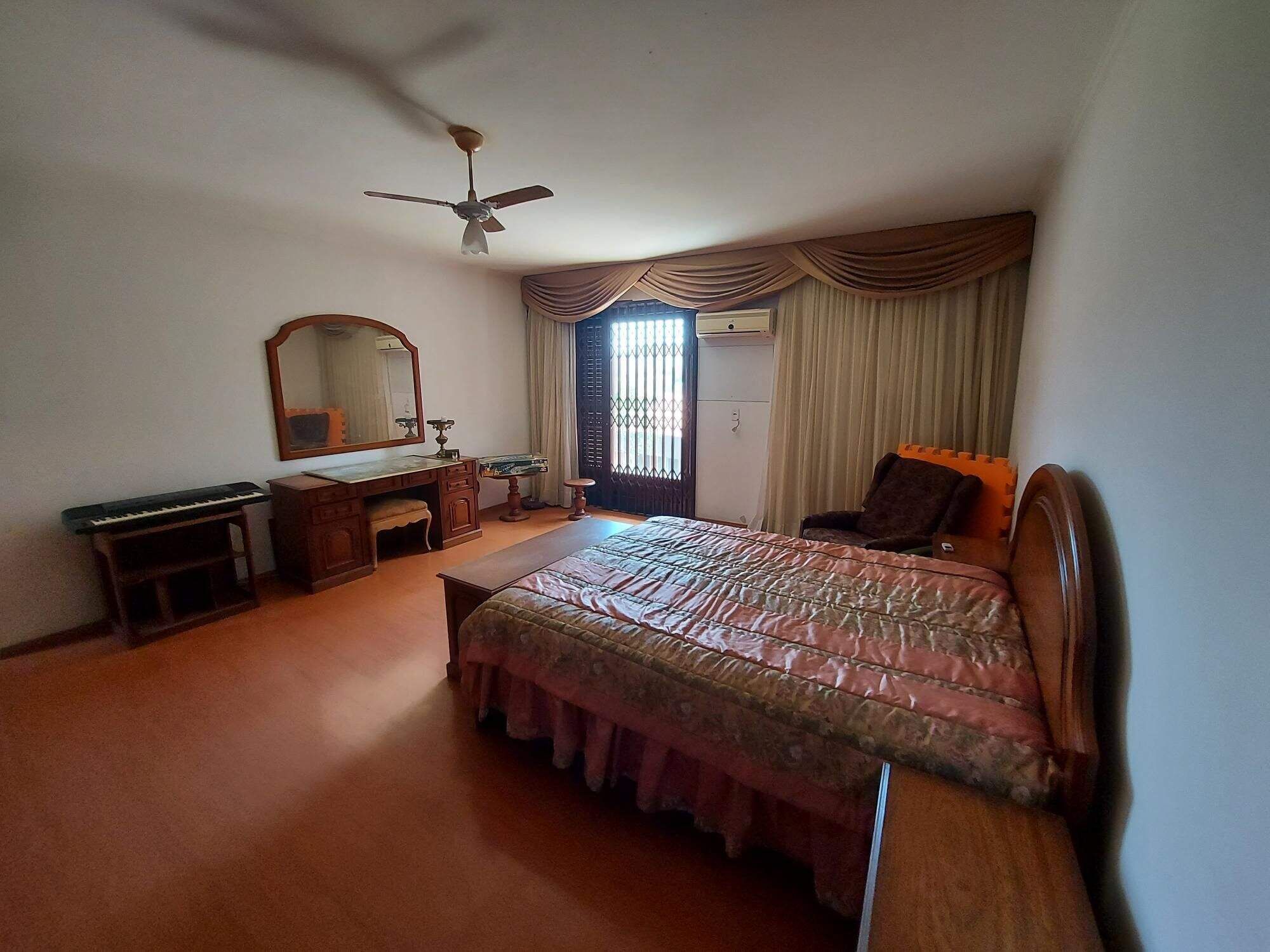 Casa à venda no Centro: 