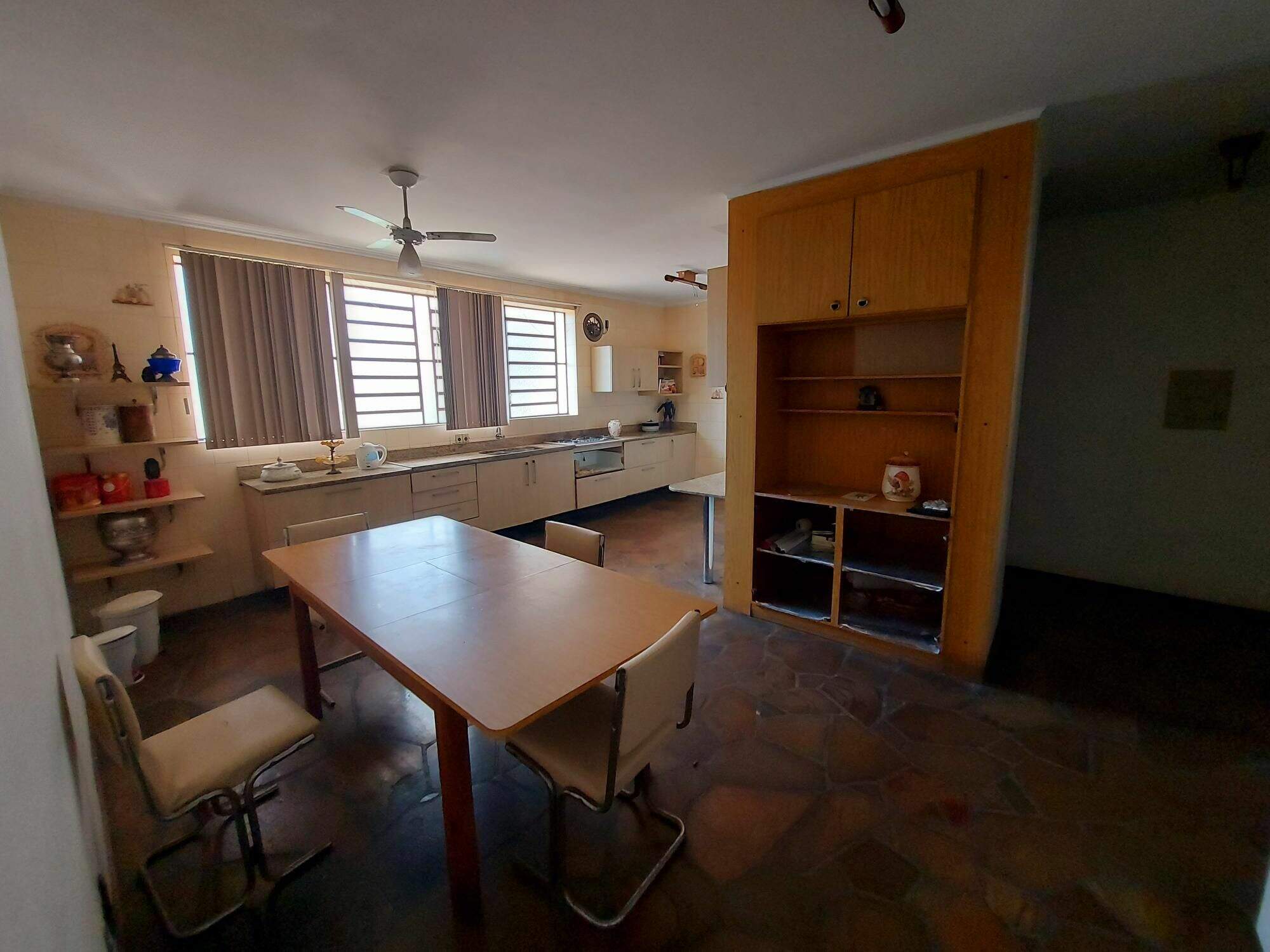 Casa à venda no Centro: 