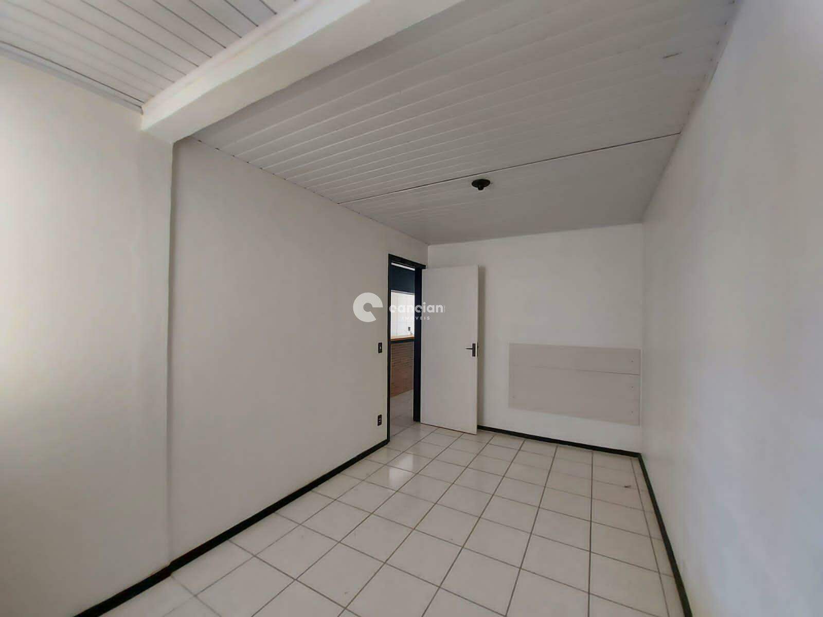 Casa à venda no Camobi: 