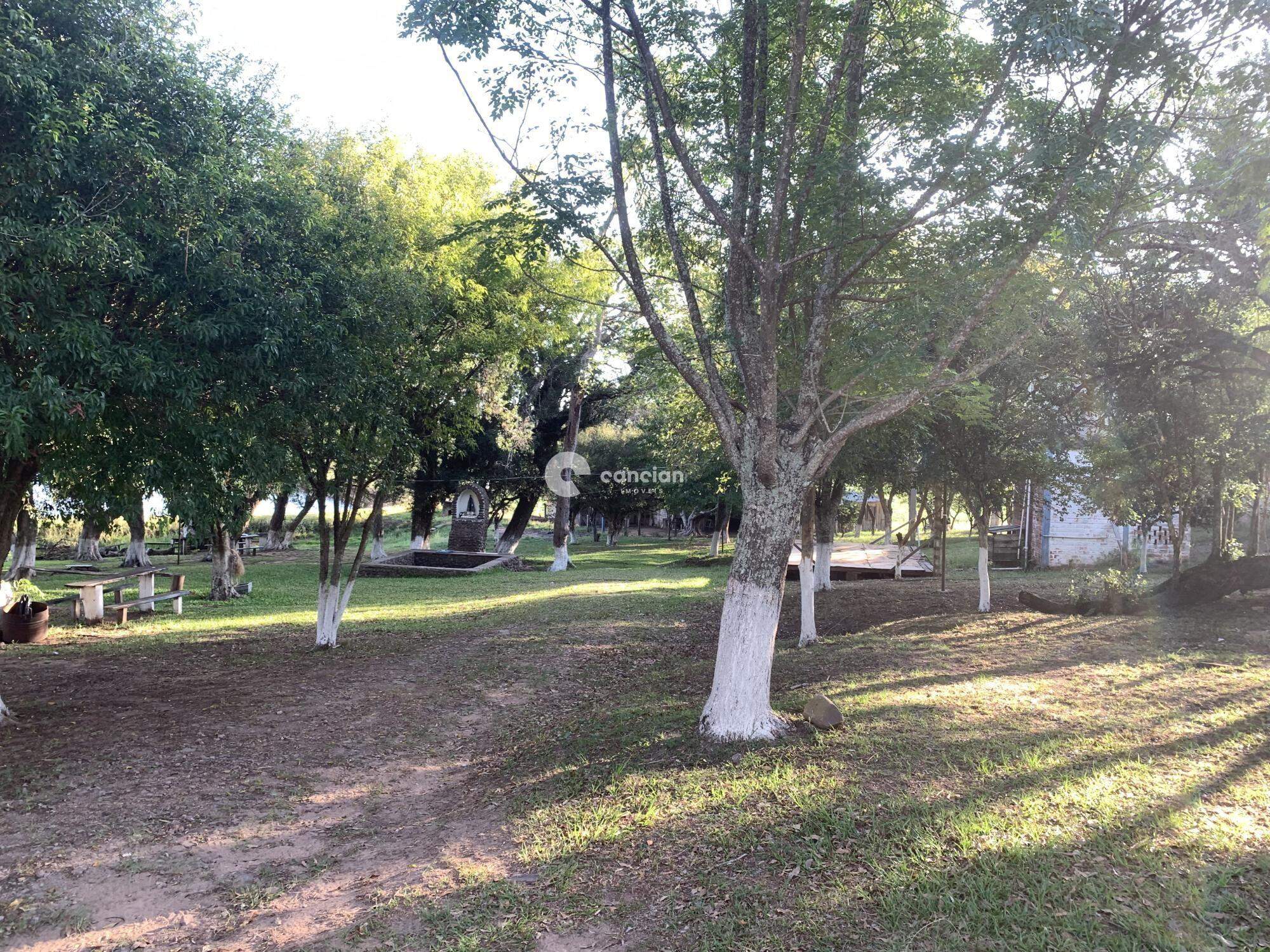 Chácara à venda no Zona Rural: 